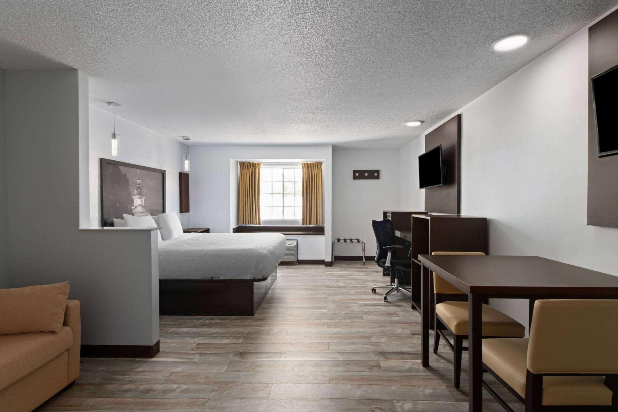 Super 8 By Wyndham Harbison/Parkridge Hospital Hotel Columbia Exterior photo