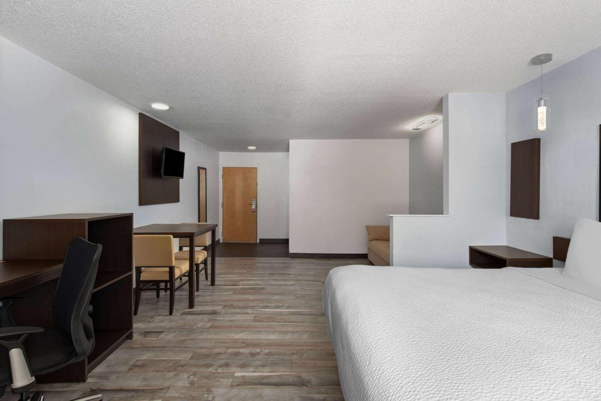 Super 8 By Wyndham Harbison/Parkridge Hospital Hotel Columbia Exterior photo