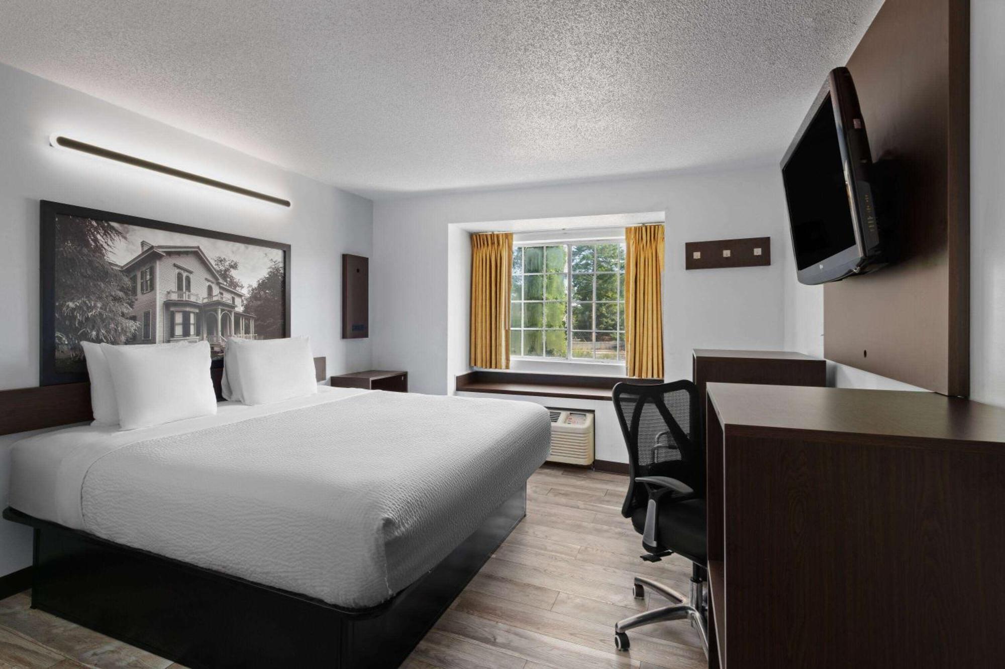 Super 8 By Wyndham Harbison/Parkridge Hospital Hotel Columbia Exterior photo